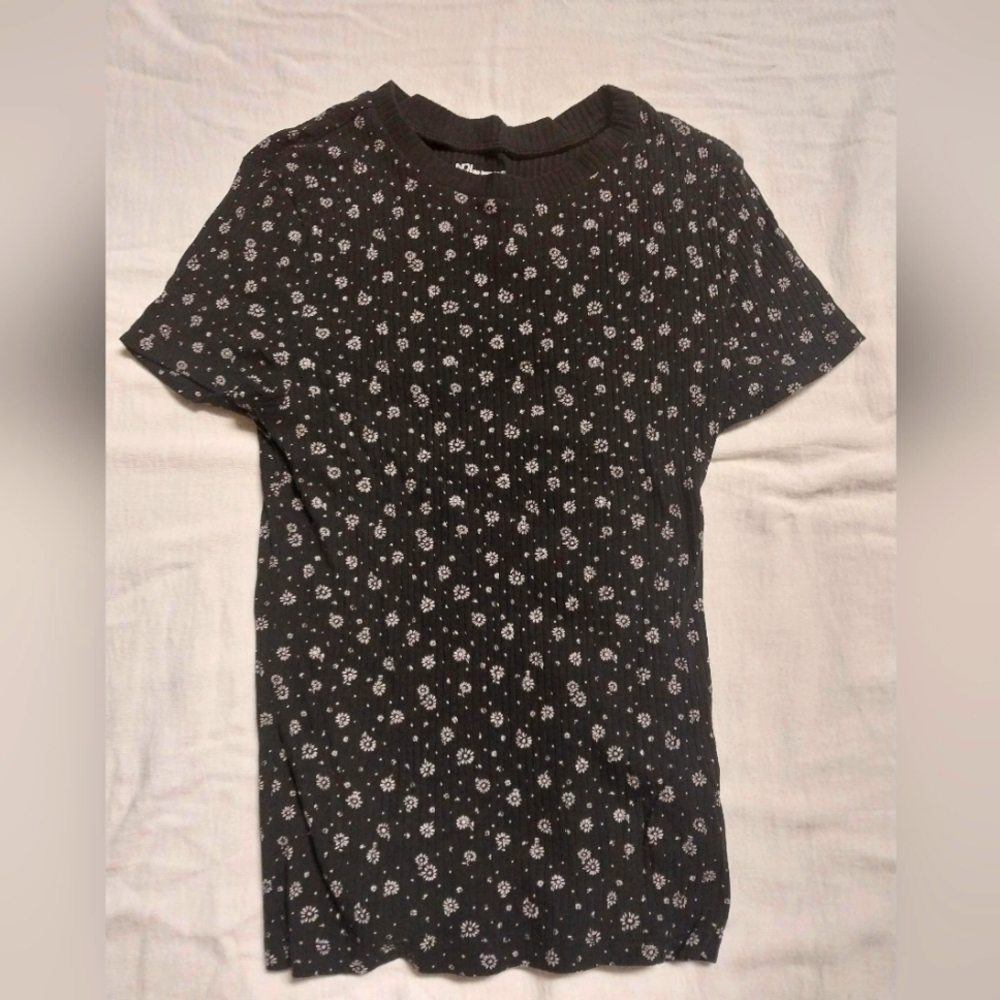Black t-shirt